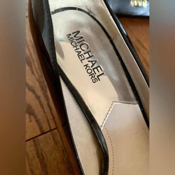 Michael Kors Black Patent Leather Peep-Toe heels. - Picture 8 of 16